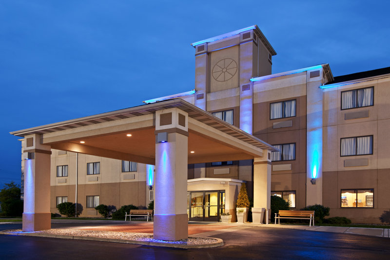 Adrian, Michigan hotels, motels: rates, availability