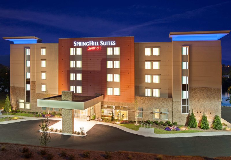 SpringHill Suites Chattanooga Downtown / Cameron Harbor