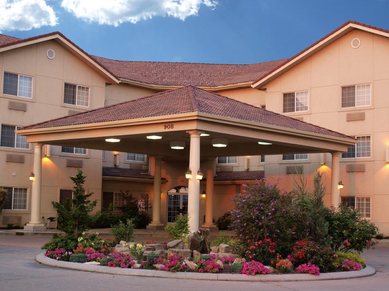 Best Western Plus Caldwell Inn & Suites