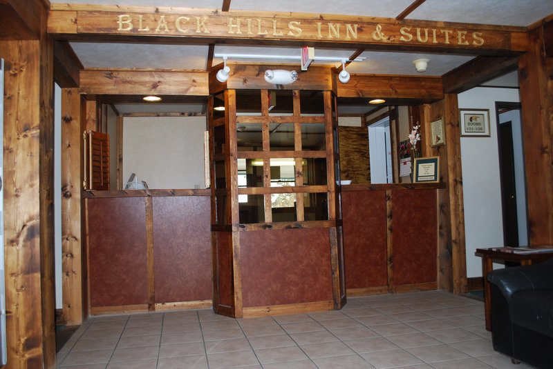 Black Hills Inn & Suites