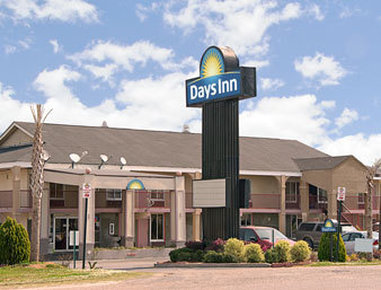 Days Inn by Wyndham Shorter