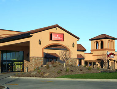 Ramada Tropics Resort & Conf Center by Wyndham Des Moines