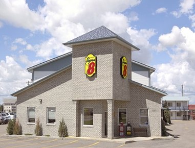 Super 8 by Wyndham Medicine Hat AB