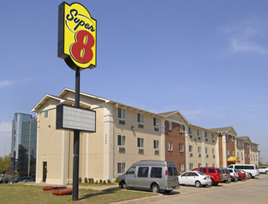 Super 8 by Wyndham Irving DFW Airport / South