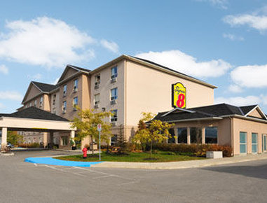 Super 8 by Wyndham Barrie