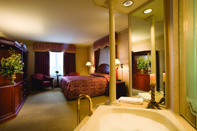 Tunica Roadhouse Hotel & Casino