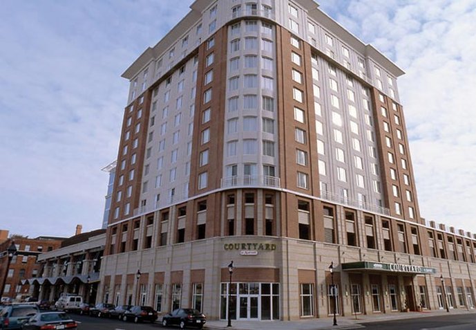 Courtyard by Marriott Baltimore Downtown / Inner Harbor