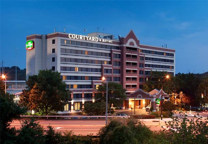 Courtyard by Marriott Alexandria Old Town / Southwest