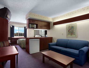 Microtel Inn & Suites by Wyndham Roseville / Detroit Area