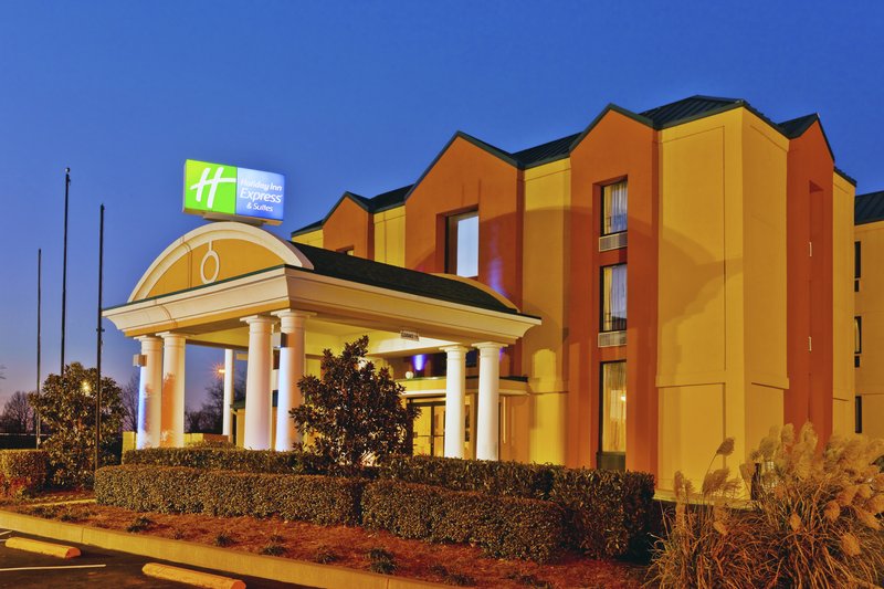 Holiday Inn Express Hotel & Suites Spence Lane