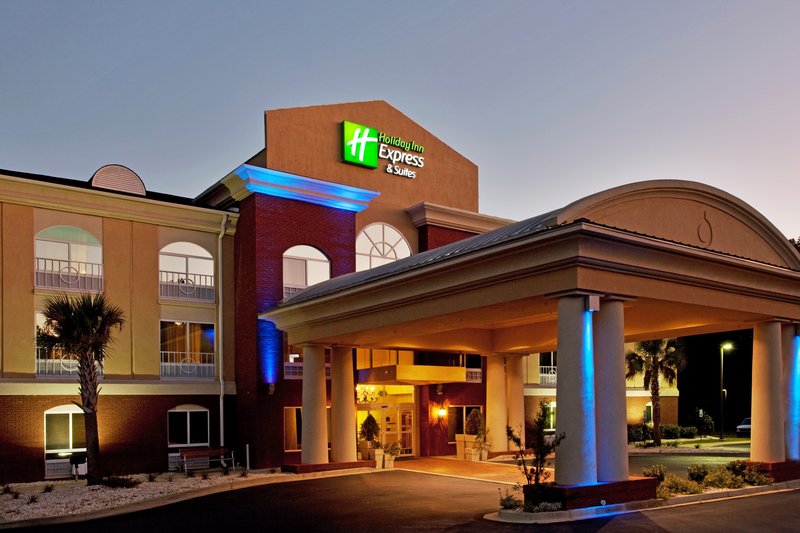 Holiday Inn Express Hotel & Suites Camden I20 (Hwy 521)