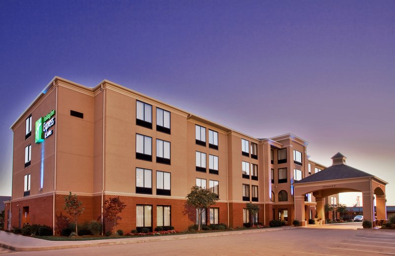 Holiday Inn Express Hotel & Suites Cape Girardeau I 55