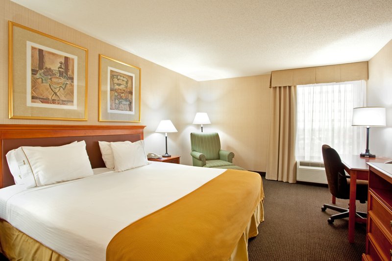 Holiday Inn Express Hotel & Suites Chicago Midway Airport