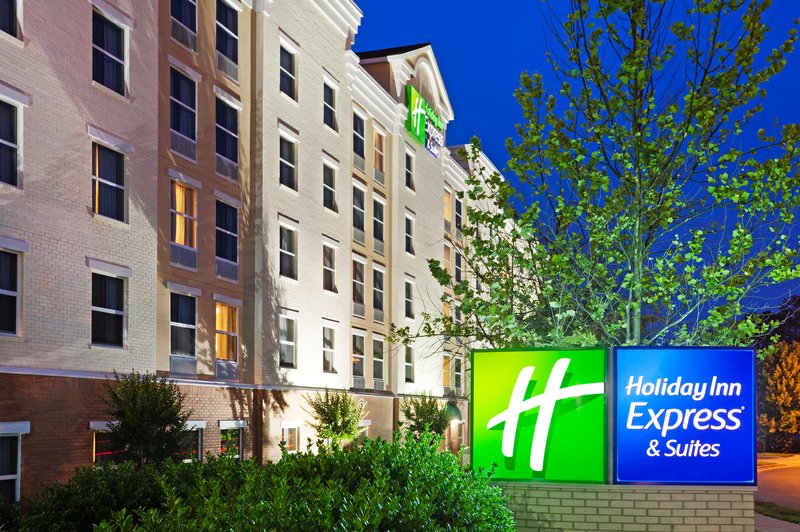 Holiday Inn Express Hotel & Suites Huntersville Birkdale