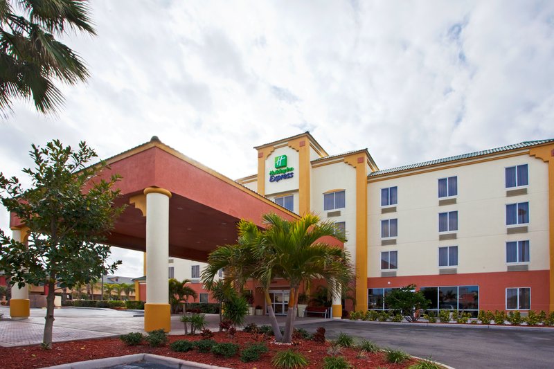 Holiday Inn Express Hotels & Suites Cocoa Beach