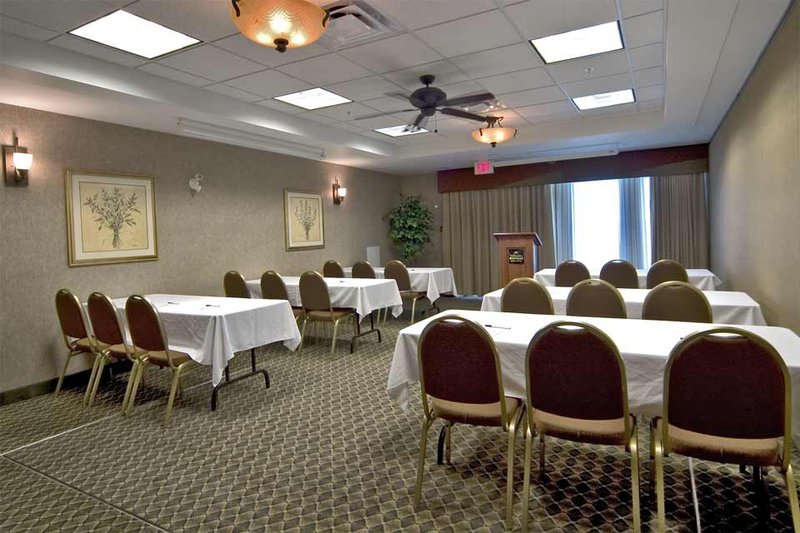 Holiday Inn Express & Suites Medicine Hat Transcanada Hwy 1