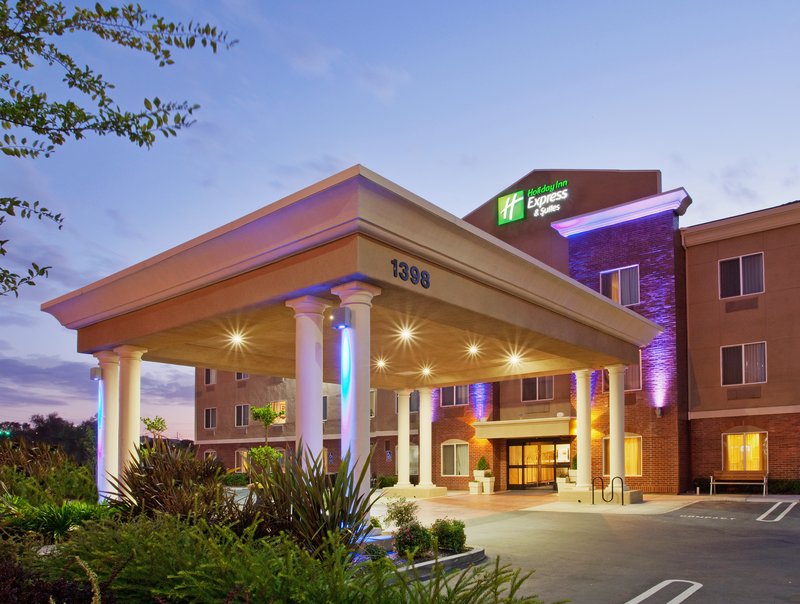 Holiday Inn Express Hotel & Suites Roseville Galleria Area