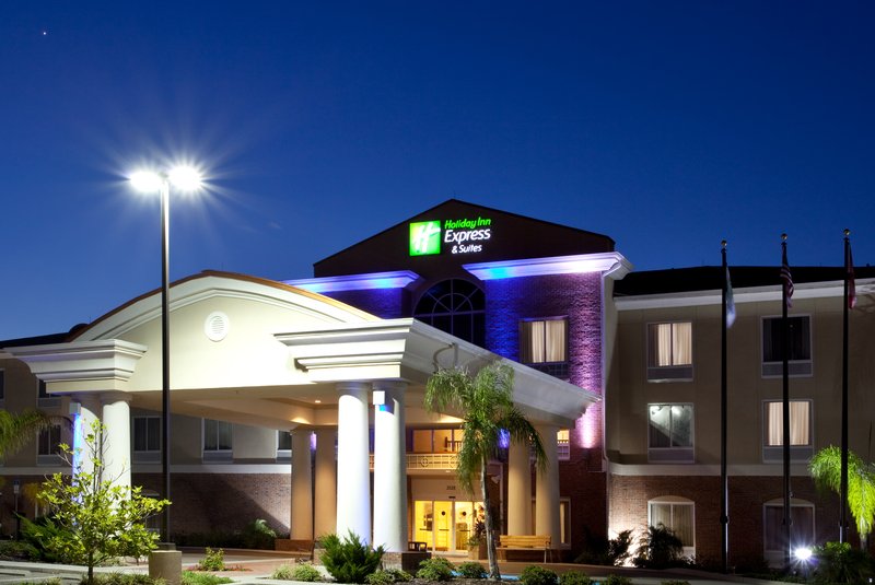 Holiday Inn Express Hotel & Suites Springhill