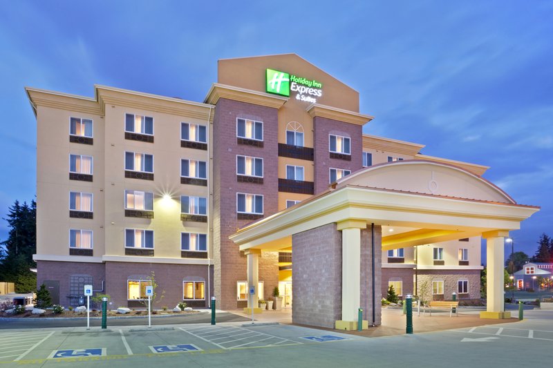 Holiday Inn Express & Suites Seattle North Lynnwood