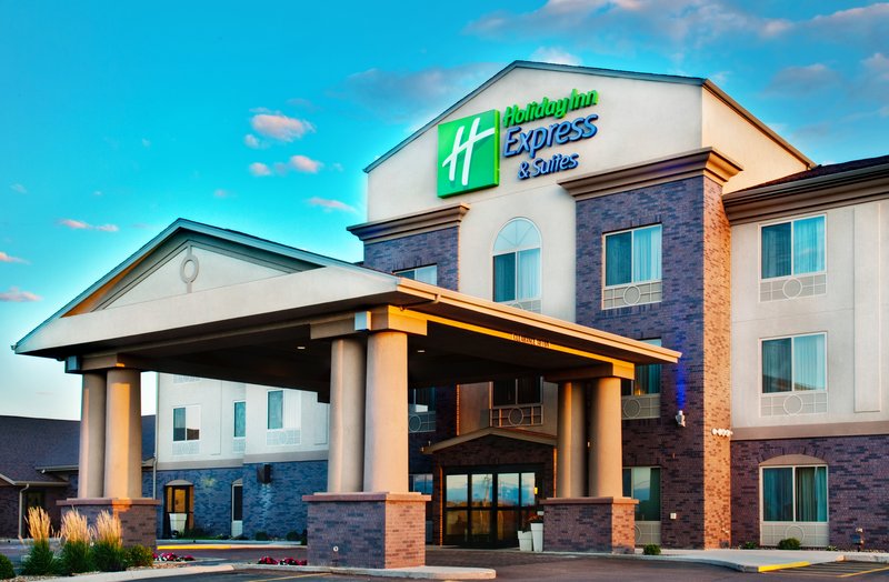Holiday Inn Express & Suites Sheldon