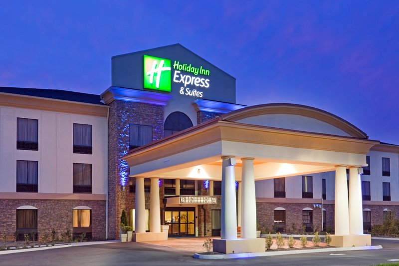 Holiday Inn Express & Suites Knoxville Farragut