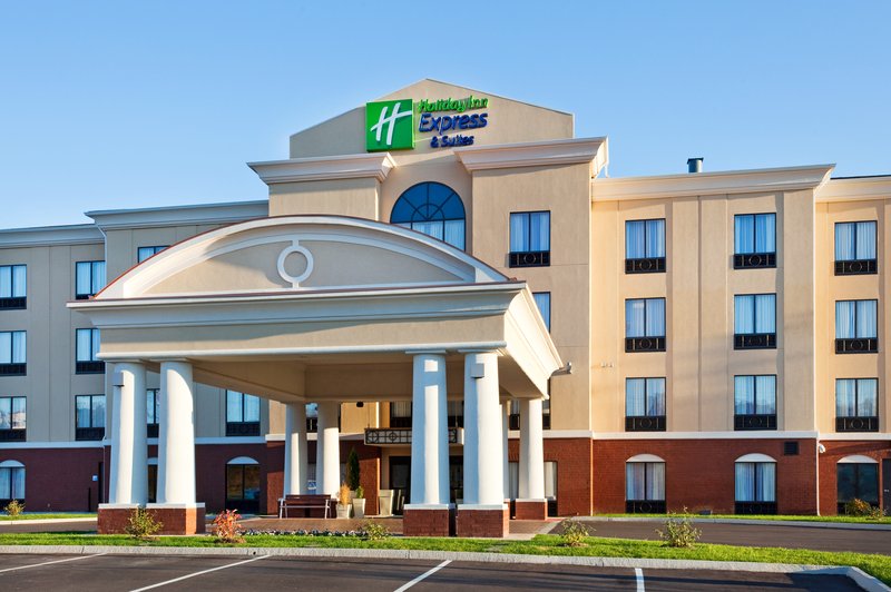 Holiday Inn Express & Suites Newport S