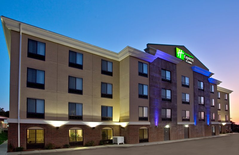 Holiday Inn Express Hotel & Suites in North East (Erie)