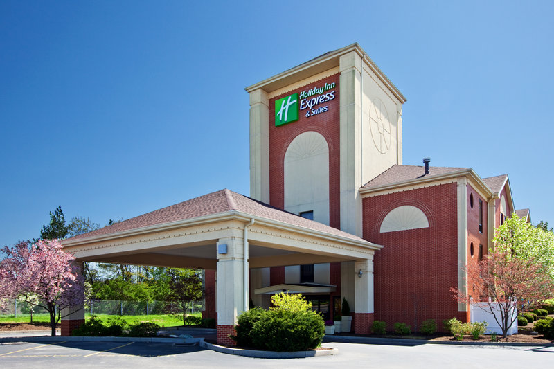 Holiday Inn Express & Suites Milford