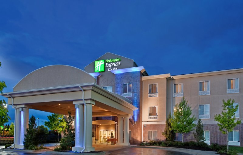 Holiday Inn Express Hotel & Suites Independence Kansas City