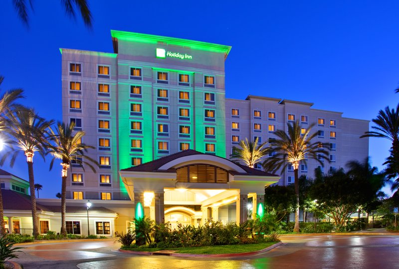 Holiday Inn Anaheim Resort