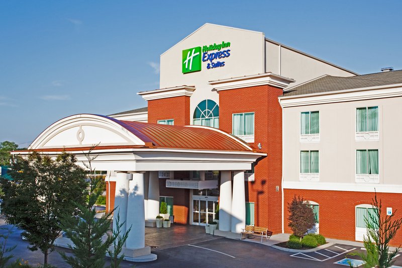 Holiday Inn Express & Suites Lenoir Cty