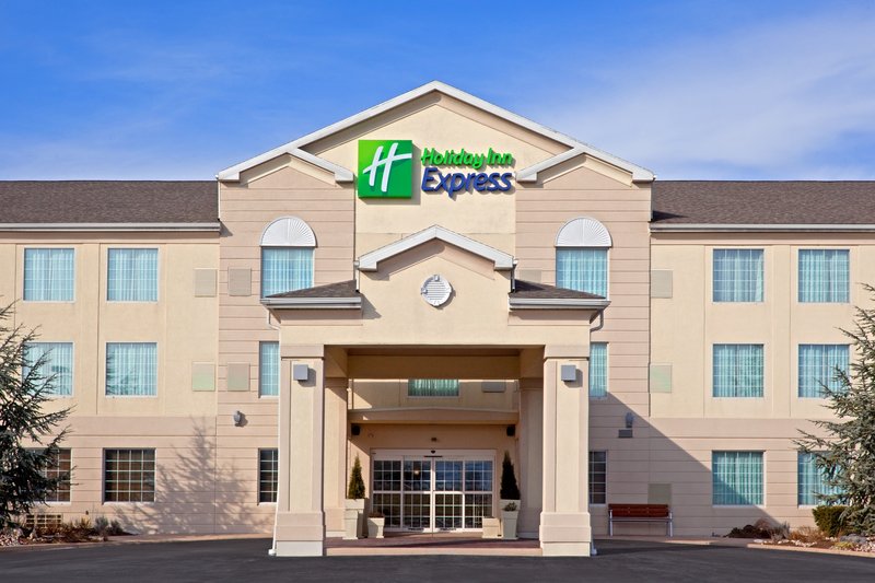 Holiday Inn Express & Suites Reading