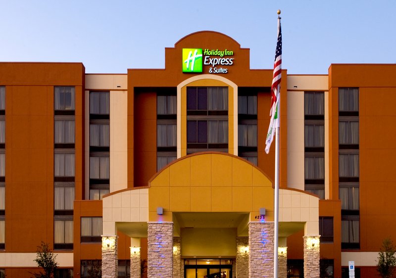 Holiday Inn Express Hotel & Suites DFW Airport South
