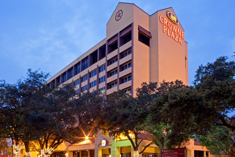 Crowne Plaza Hotel Houston near Reliant Medical