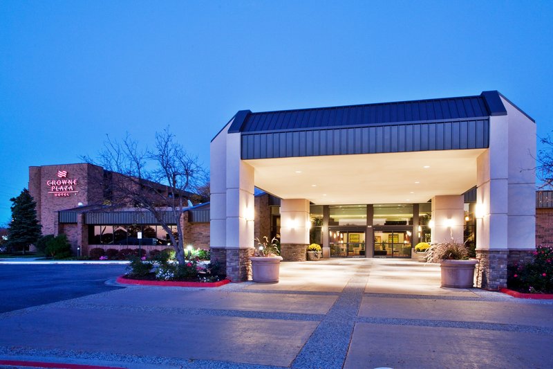 The Plaza Grand Rapids Airport Hotel & Conference Center