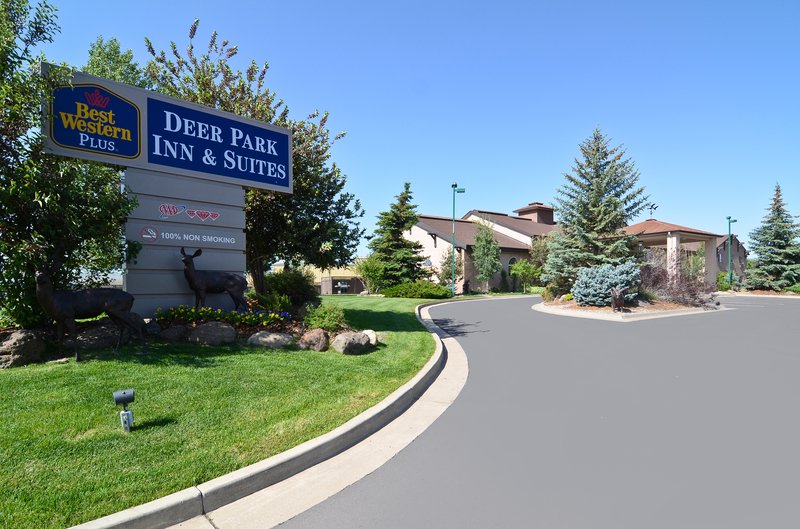 Best Western Plus Deer Park Hotel & Suites