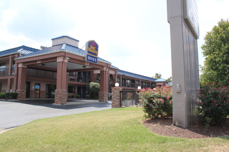 Murfreesboro, Tennessee hotels, motels: rates, availability