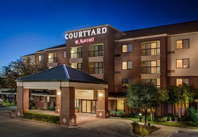 Courtyard by Marriott Dallas DFW Airport South / Irving