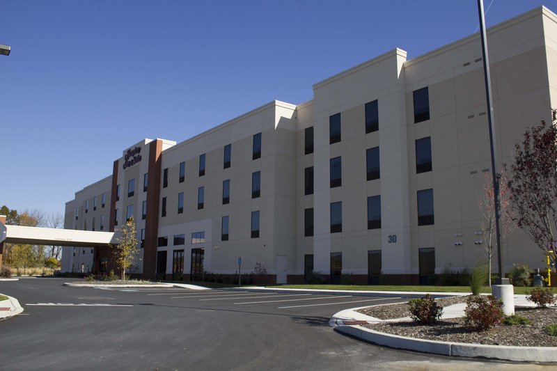 Hampton Inn & Suites Harrisburg / North PA