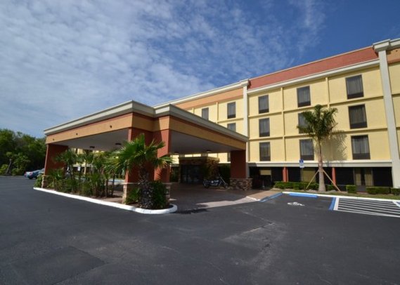 Comfort Inn & Suites Clearwater Pinellas Park