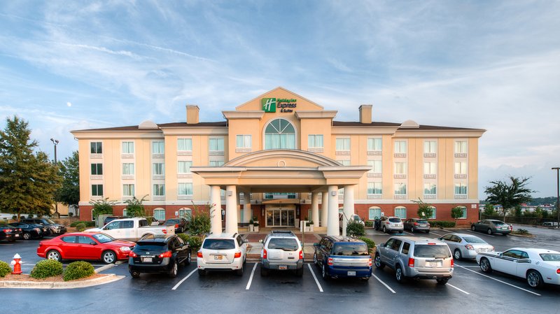 Holiday Inn Express & Suites Columbia I 26 at Harbison Blvd