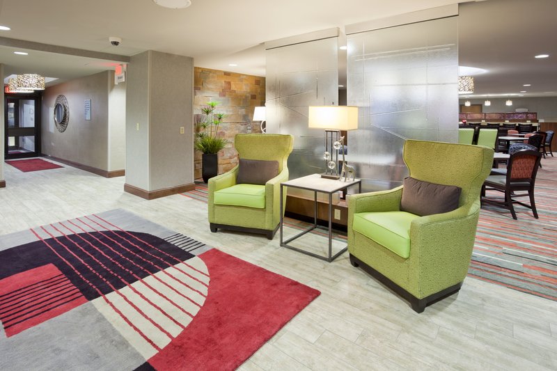 Holiday Inn Express & Suites Bloomington MPLS Arpt Area W