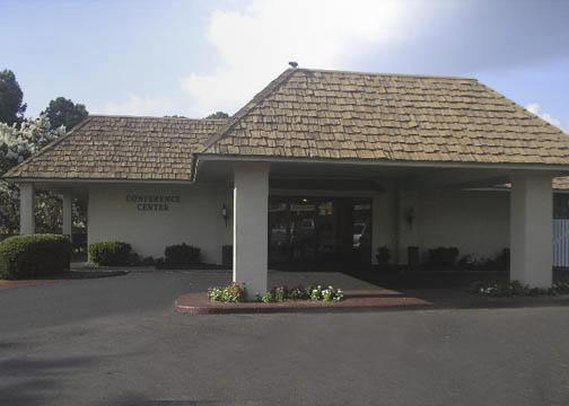 Econo Lodge & Conference Center
