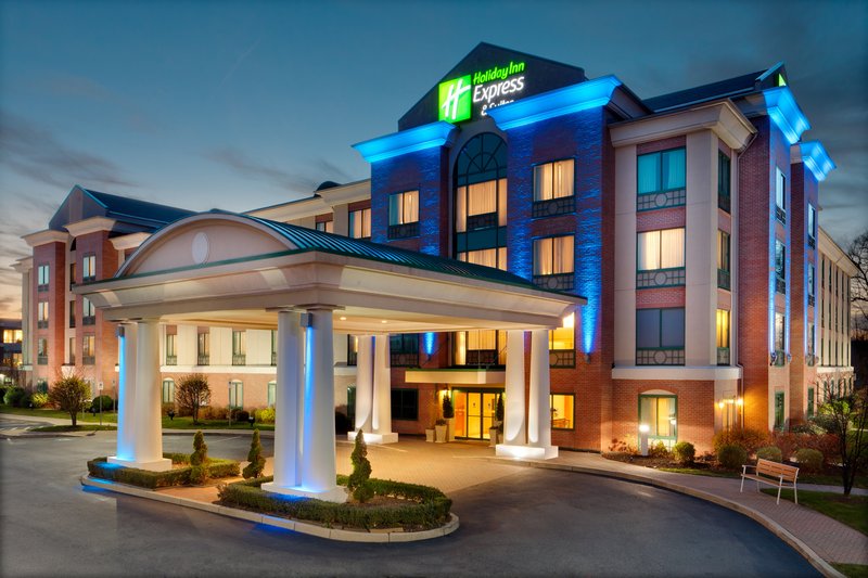 Holiday Inn Express Hotel & Suites Warwick Providence (Arpt)