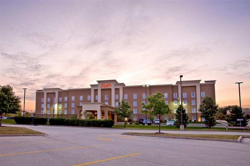 Hampton Inn & Suites Cedar Rapids North