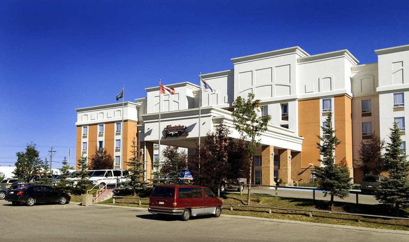 Hampton Inn & Suites by Hilton Calgary Airport