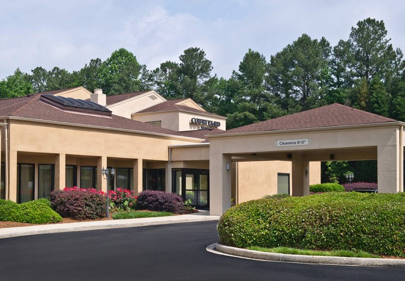 Courtyard by Marriott Raleigh / Cary