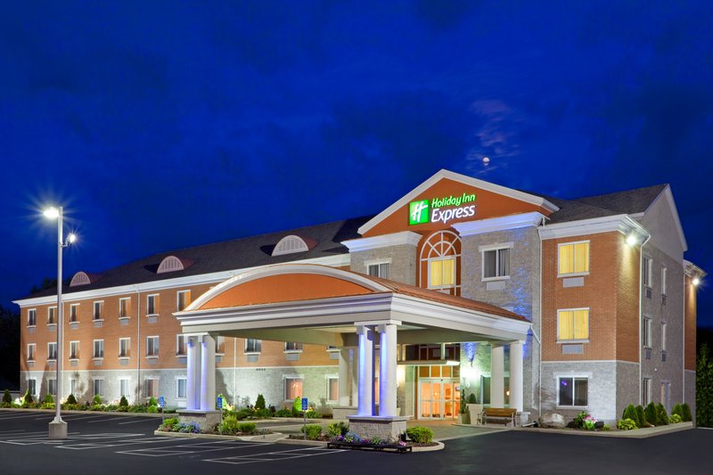 Holiday Inn Express Hotel & Suites Gananoque
