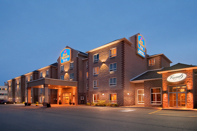 Best Western Plus Dartmouth Hotel & Suites