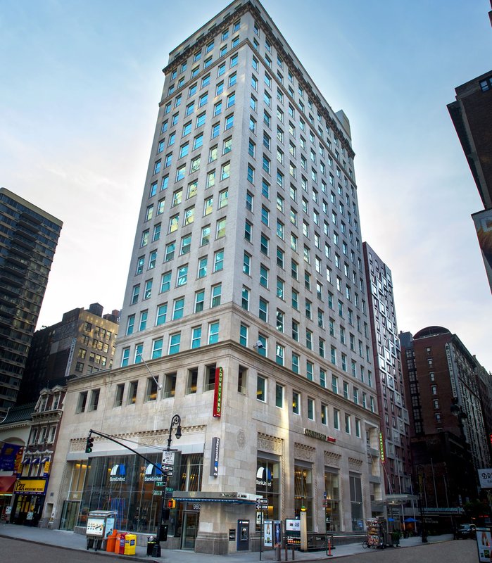 Courtyard by Marriott New York Manhattan / Herald Square